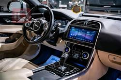 جاكوار XE